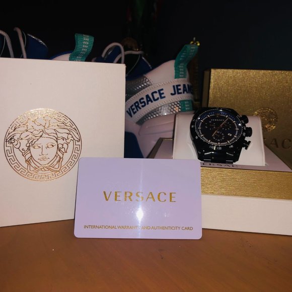 Versace Watch - Picture 5 of 5